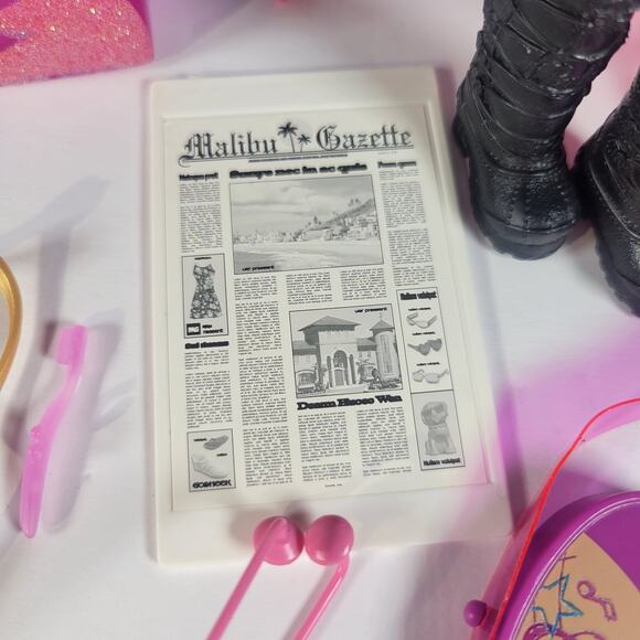 Barbie Doll Accessory Lot  Luggage, Boots, Headphones, Shopping Basket and More - Picture 15 of 16